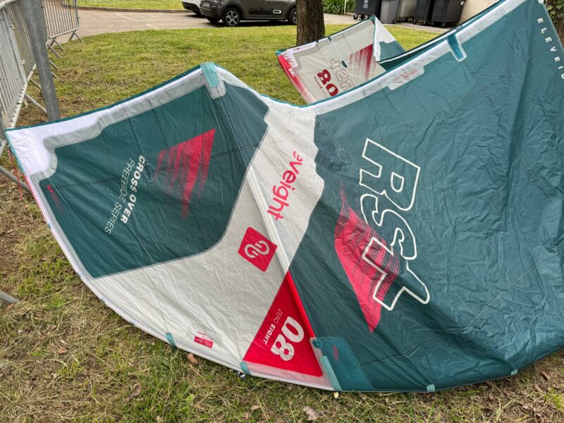 AILE DE KITESURF ELEVEIGHT RS+ V1 8m (Occasion) – Image 3